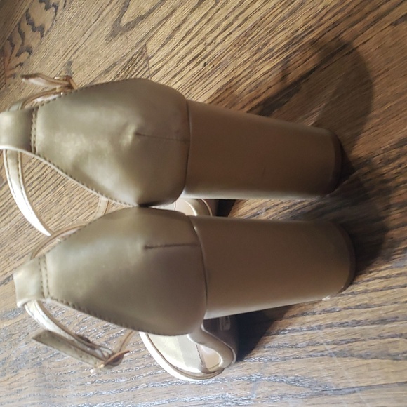 Gold Block Heels Open Toe - Picture 6 of 16